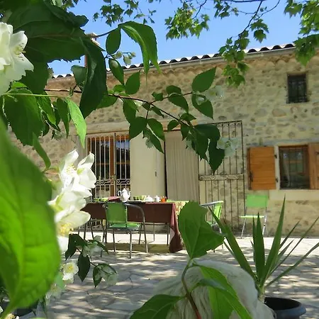 Couette-café Les Gîtes D'eliane Laragne-Monteglin